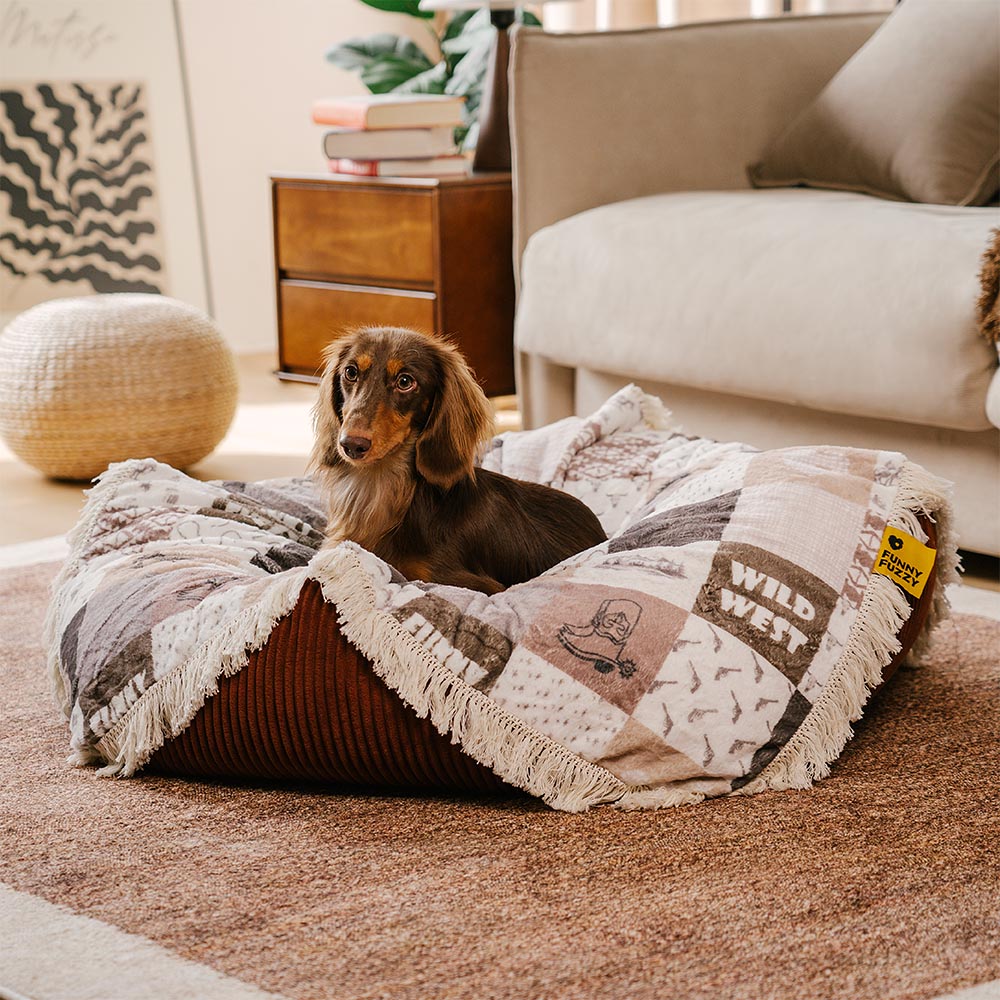 Waschbares, kratzfestes, beruhigendes rundes Hundebett im Boho-Stil mit Quasten – Hunter Night