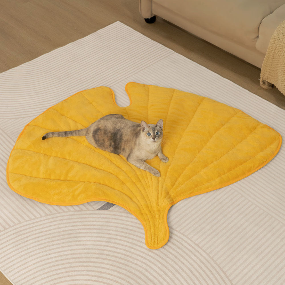 Tapis pour chien lavable en forme de feuille en peluche - Le collecteur de feuilles