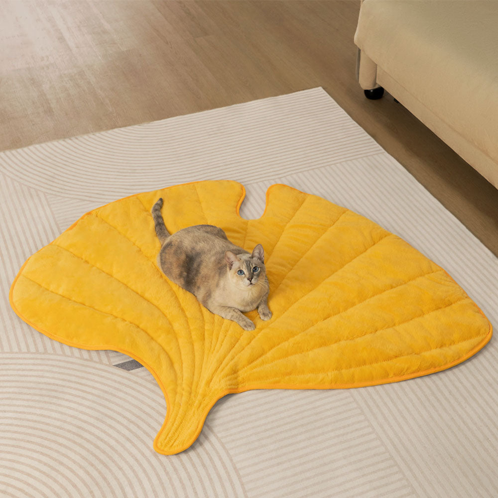 The Leaf Collector - Alfombra para perros lavable con forma de hoja de felpa