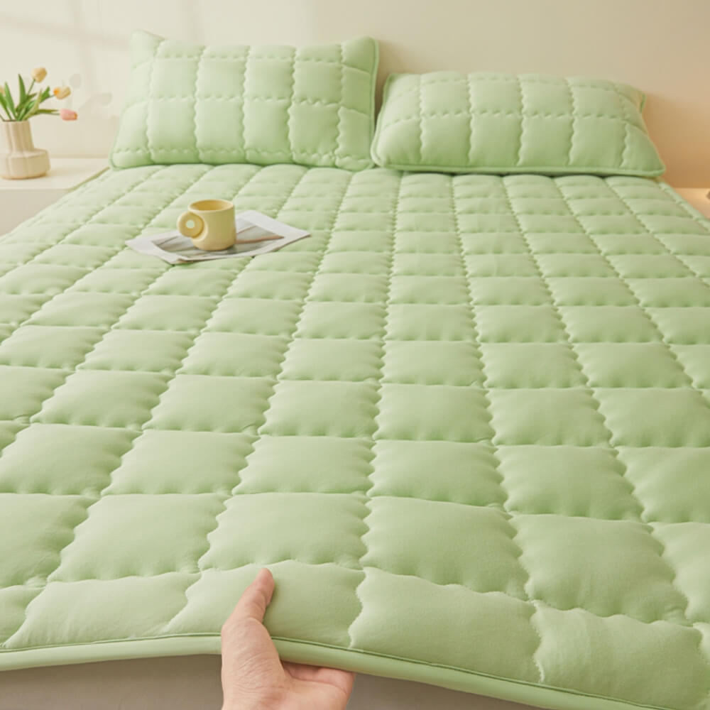 All-Seasons Breathable Quilted Non-Slip Mattress Topper