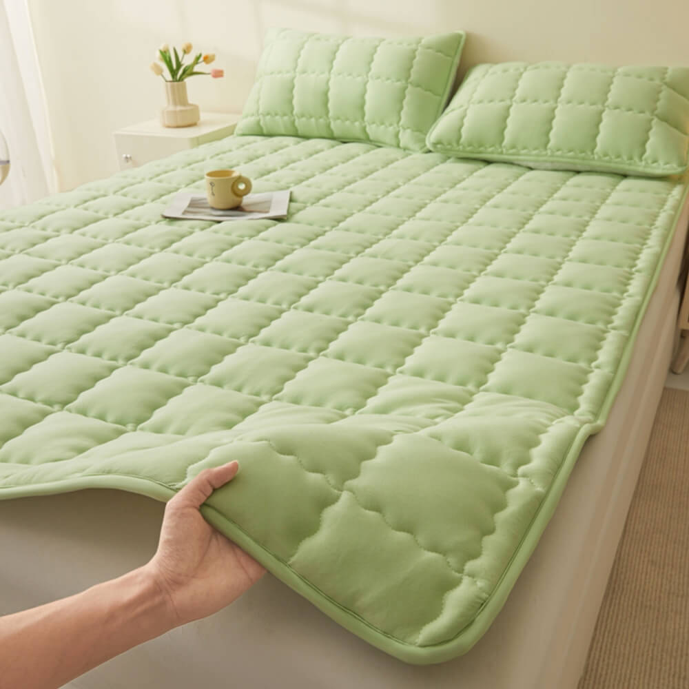 All-Seasons Breathable Quilted Non-Slip Mattress Topper