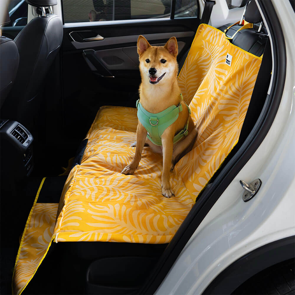 Funda impermeable para asiento trasero de coche para perro con estampado de palmeras Areca - Encanto tropical