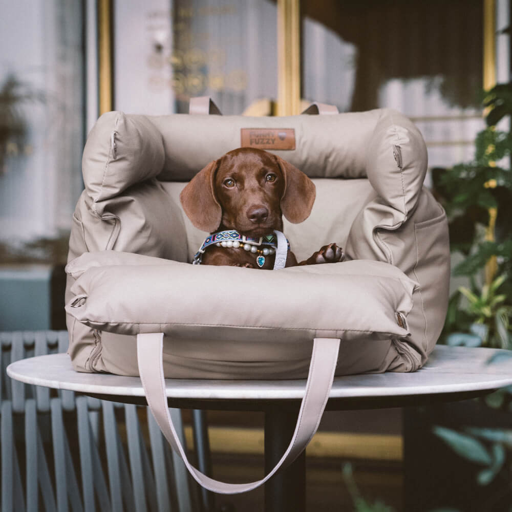 Lit rehausseur de luxe pour siège d'auto pour chien en similicuir - Urban Voyager