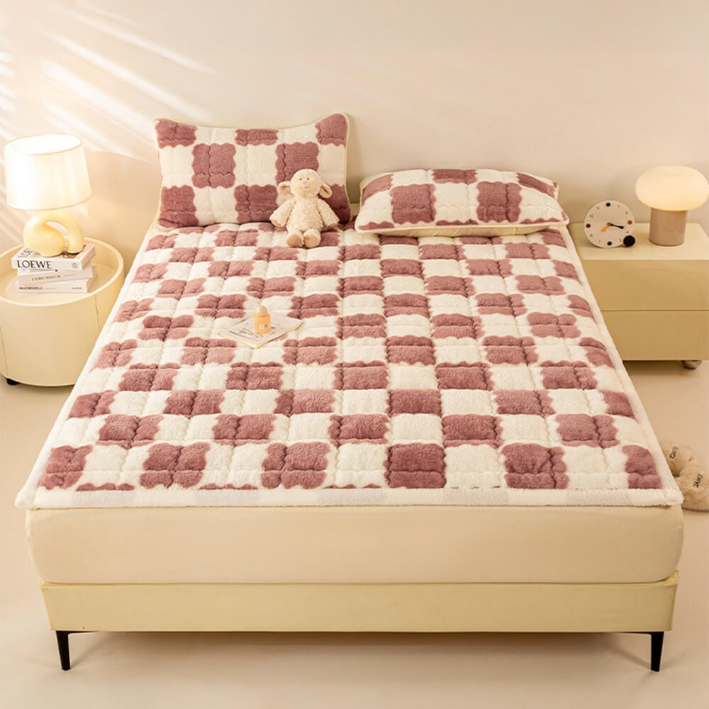 Warm Checkerboard Plush Mattress Topper and Pillowcase