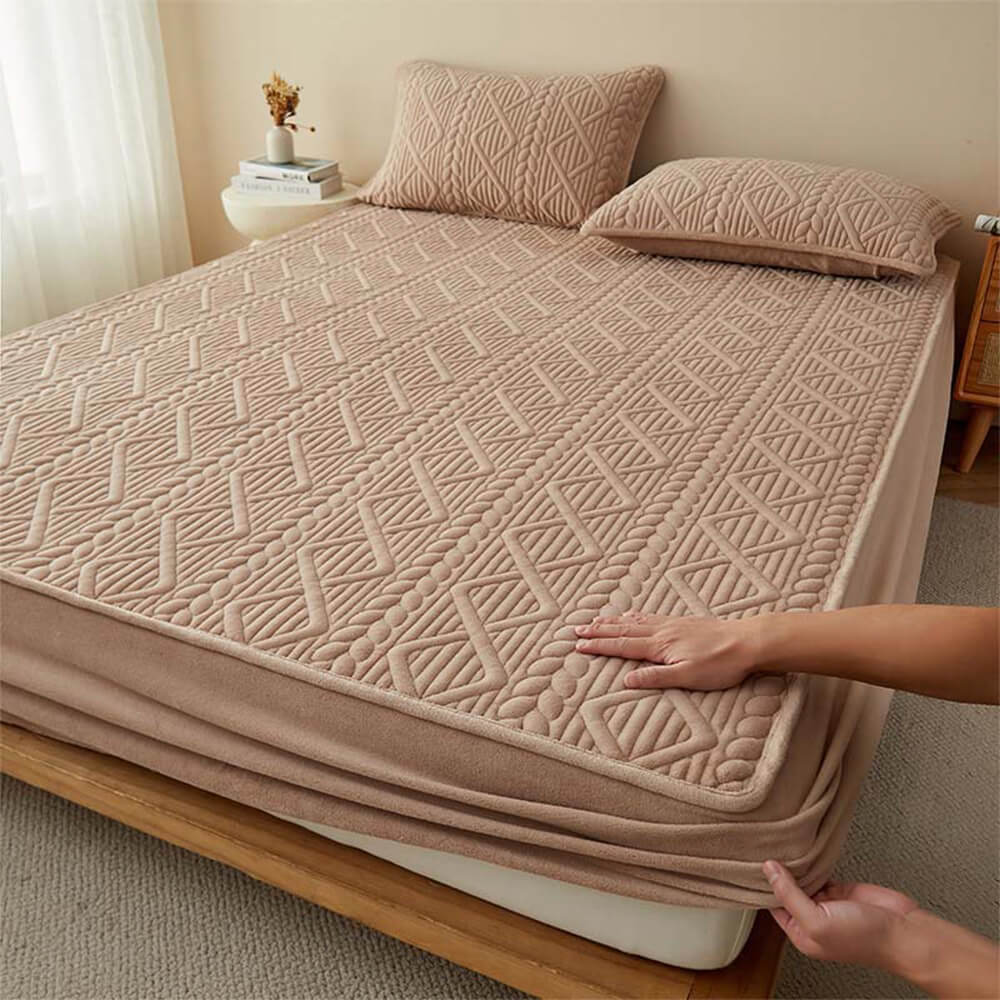 Wheat-Inspired Geometric Padding Quilted Milk Velvet Fitted Sheet Mattress Cover