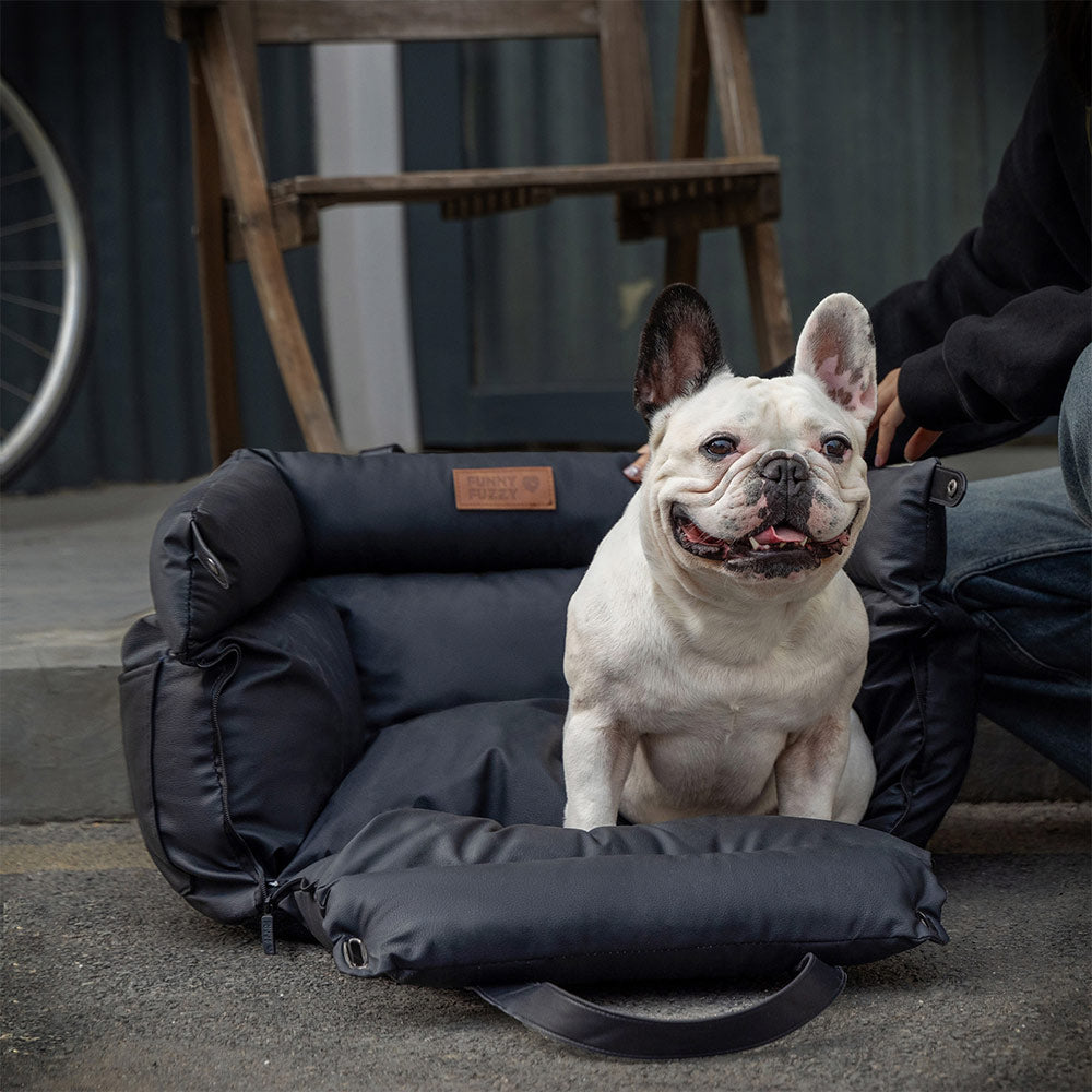 Lit rehausseur de luxe pour siège d'auto pour chien en similicuir - Urban Voyager